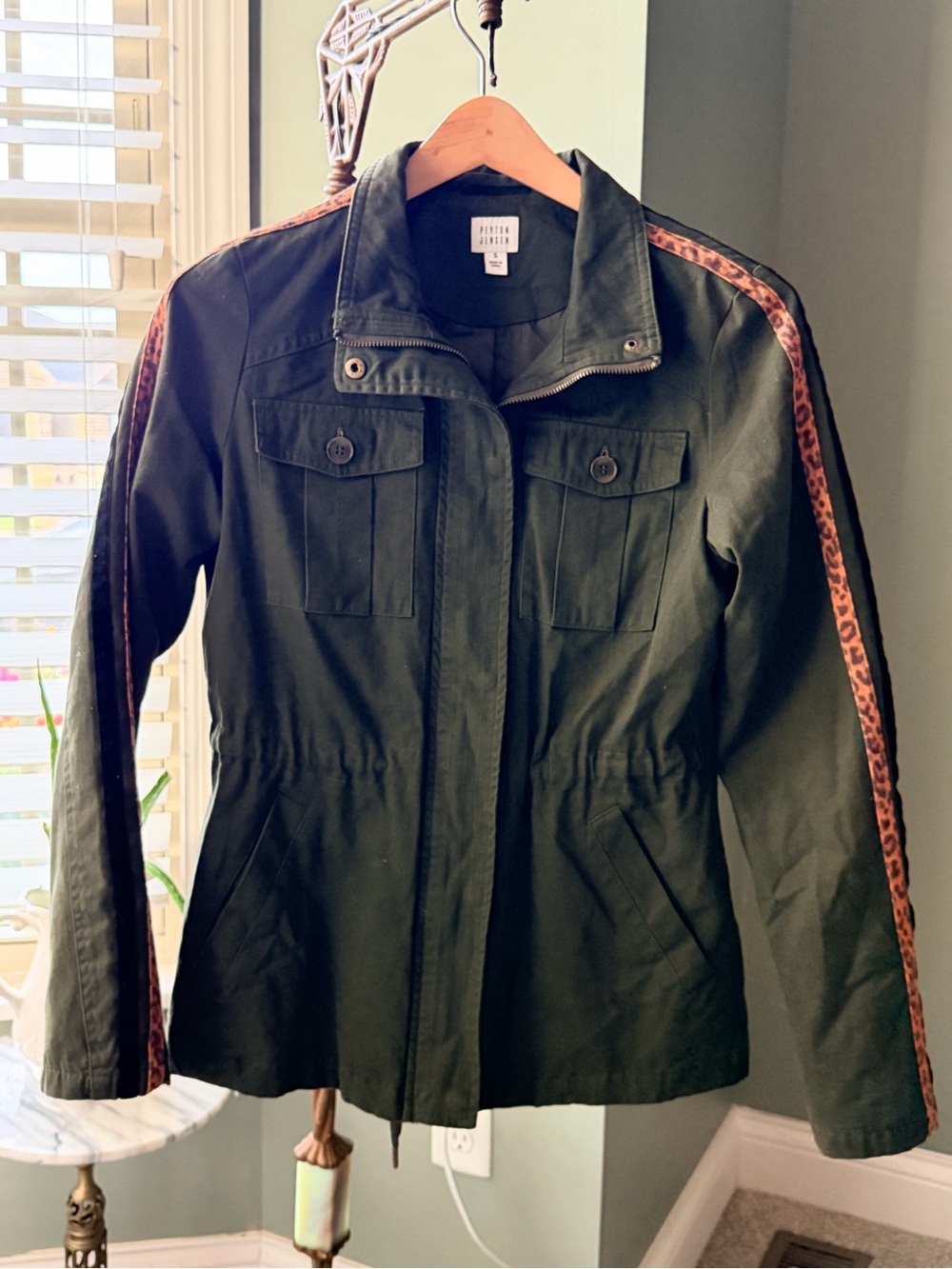 GT-0092 | Peyton Jensen Olive Utility Jacket Leopard Stripe Size S